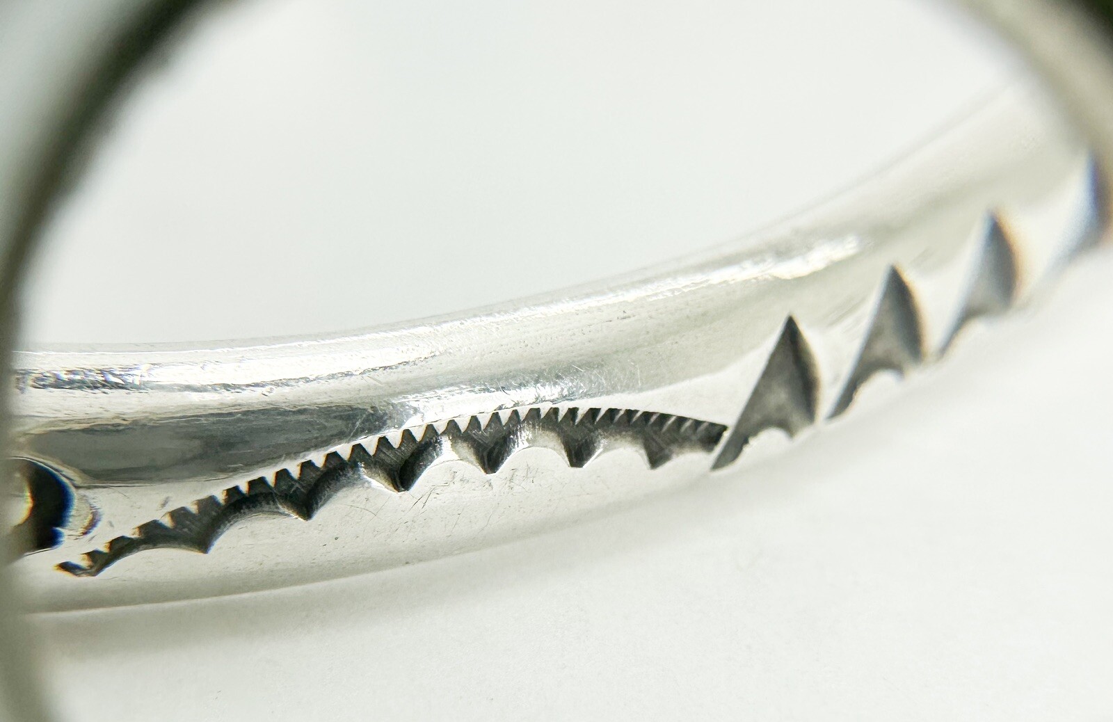 Lynn Edsitty Sterling Silver 925 Native American Story 7.5" Cuff Bracelet O137 - Image 8