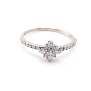 18K White Gold 0.17ctw Diamond Cluster Ring 17112
