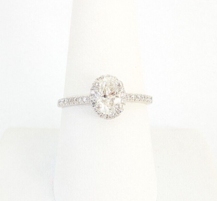 18K White Gold 1 ctw Diamond Oval Halo Engagement Ring N304 - Image 2