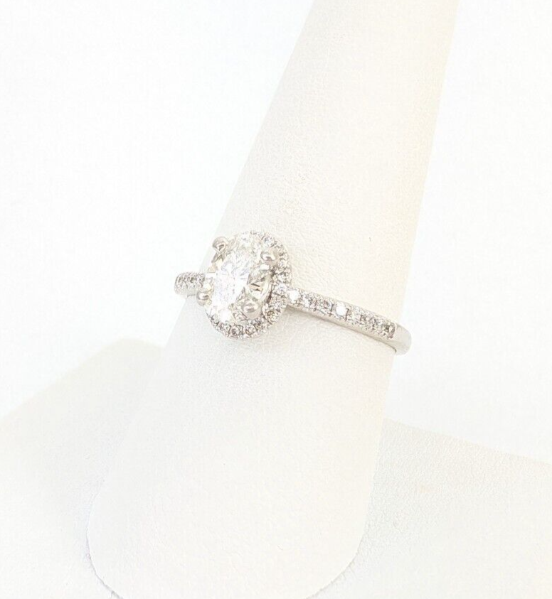 18K White Gold 1 ctw Diamond Oval Halo Engagement Ring N304 - Image 4