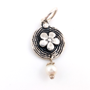 Didae Israel Sterling Silver 925 Flower with Dangle Pearl Pendant Oak746