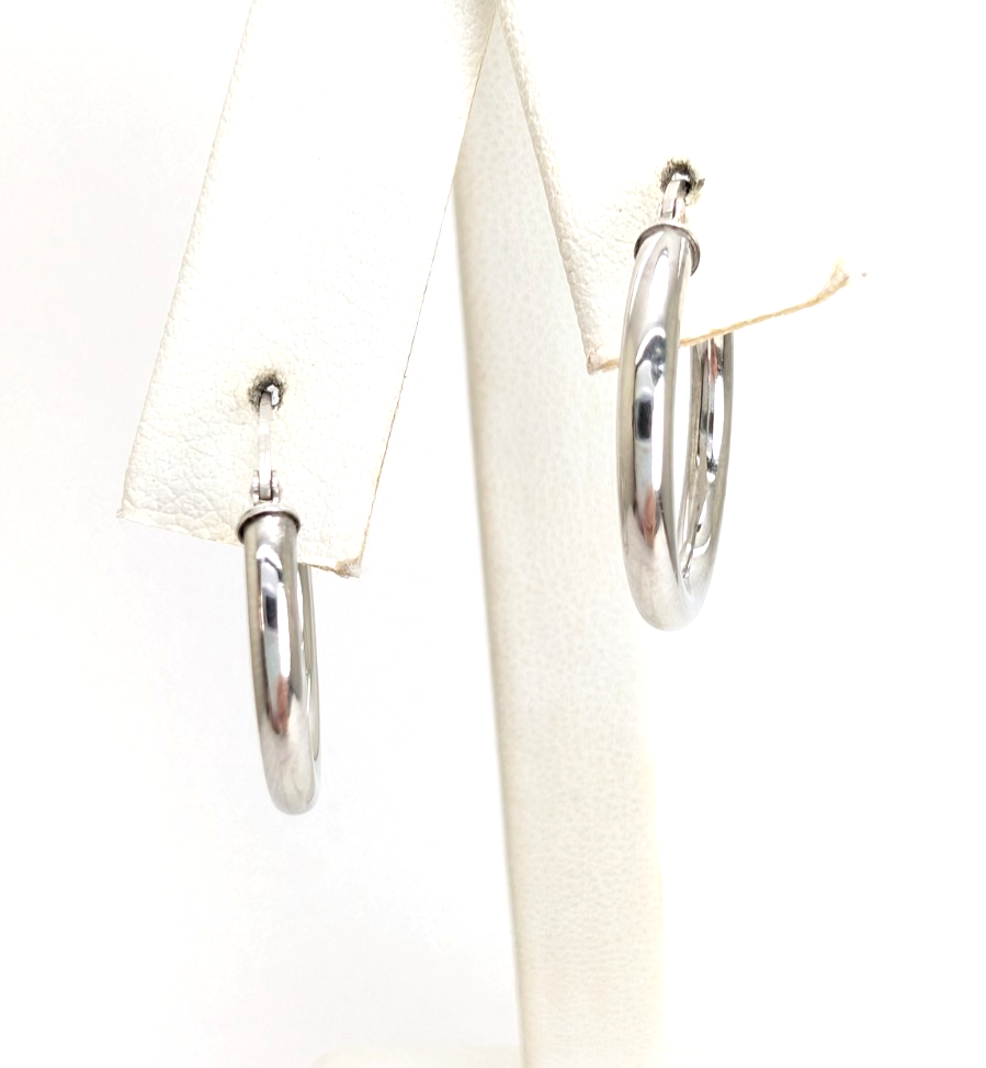 14K White Gold 5/8" Polished Hoop Earrings P989-CRN157 - Image 2