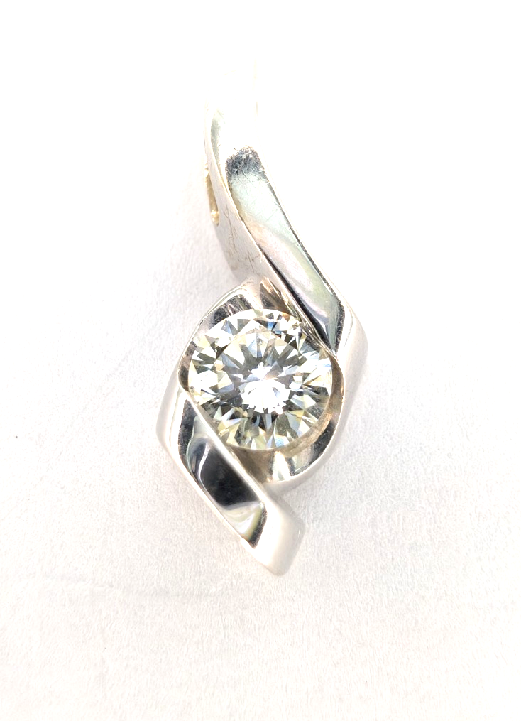 14K White Gold .37ct Swirl Diamond 3/4" Pendant P1004-Oak392