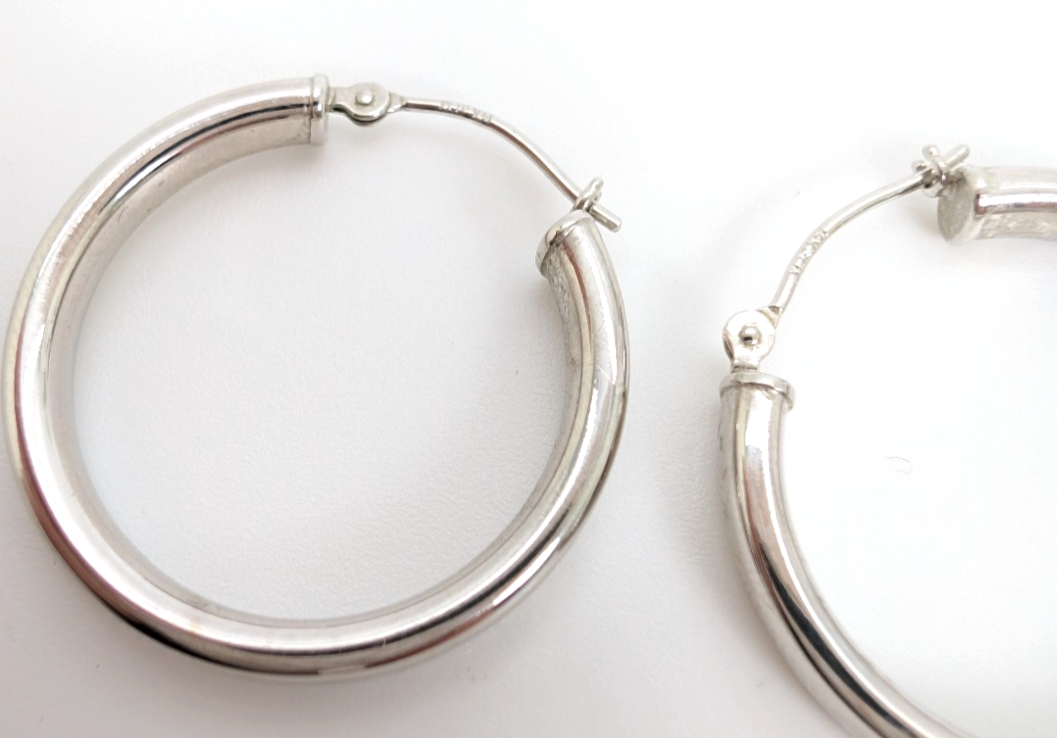 14K White Gold 1" Hoop Earrings P680-FOX1532 - Image 7