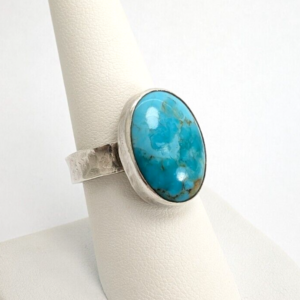 Sterling Silver 925 Oval Turquoise Gemstone Hammered Band Ring 10296