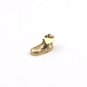 14K Yellow Gold Vintage Old Lady that Lives in a Shoe Charm Pendant 20348