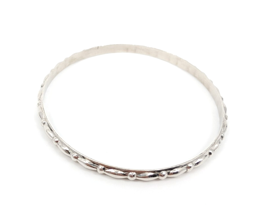 Sterling Silver 925 Medium Bracelets Scalloped Design Bangle 11758