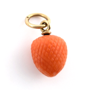 Vintage 14K Yellow Gold Carved Coral Strawberry Pendant Oak737