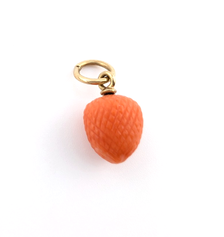 Vintage 14K Yellow Gold Carved Coral Strawberry Pendant Oak737 - Image 2