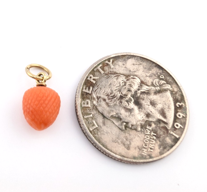 Vintage 14K Yellow Gold Carved Coral Strawberry Pendant Oak737 - Image 6