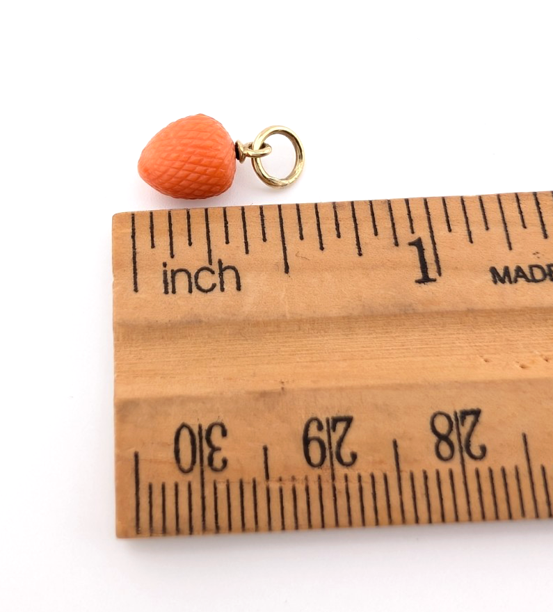 Vintage 14K Yellow Gold Carved Coral Strawberry Pendant Oak737 - Image 8