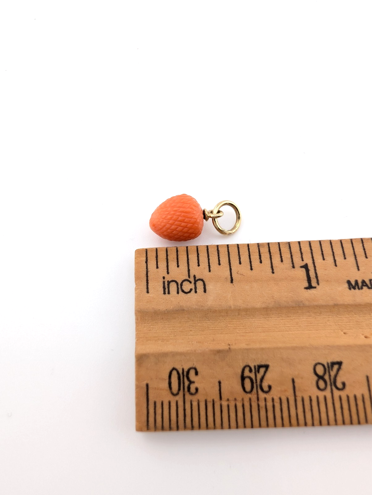 Vintage 14K Yellow Gold Carved Coral Strawberry Pendant Oak737 - Image 9