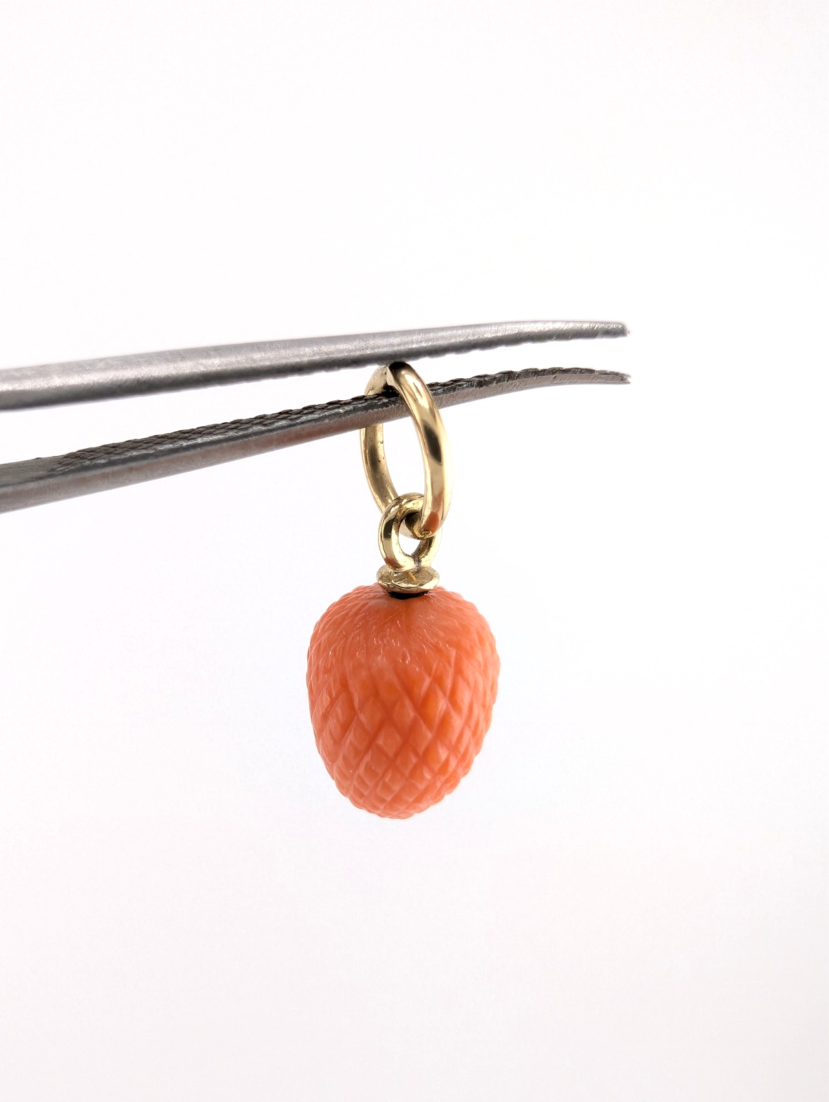 Vintage 14K Yellow Gold Carved Coral Strawberry Pendant Oak737 - Image 13