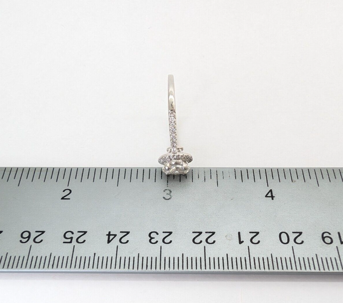 18K White Gold 1 ctw Diamond Oval Halo Engagement Ring N304 - Image 16