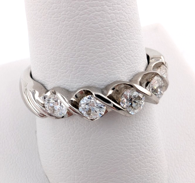 Vintage Diamond 5 Stones Band 14k White Gold Ring - OAK603 - Image 4